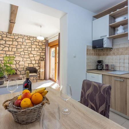Apartmani Anita Dramalj Esterno foto