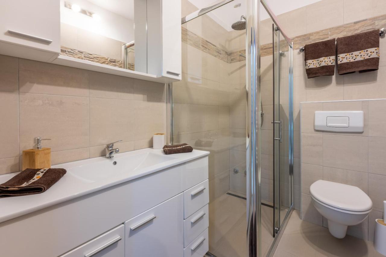 Apartmani Anita Dramalj Esterno foto