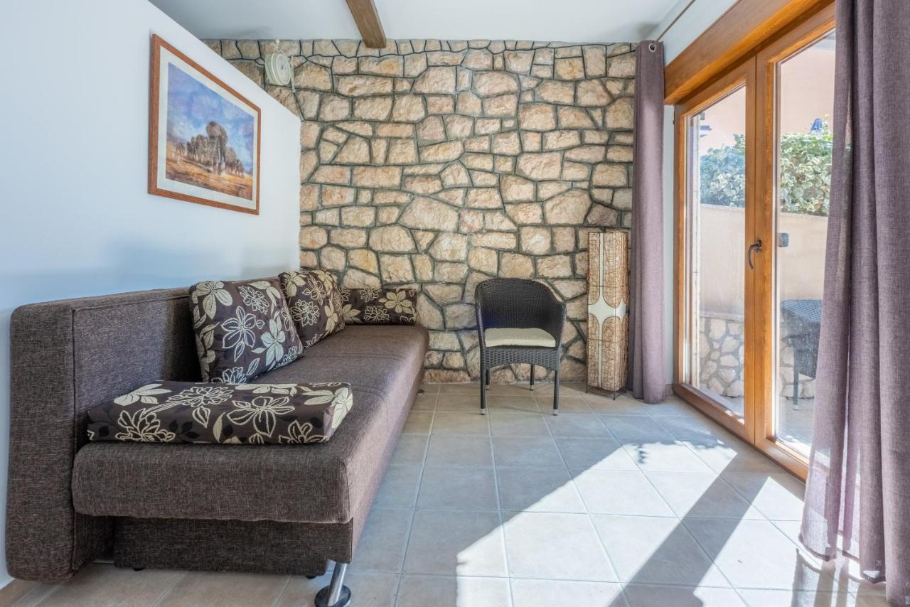 Apartmani Anita Dramalj Esterno foto