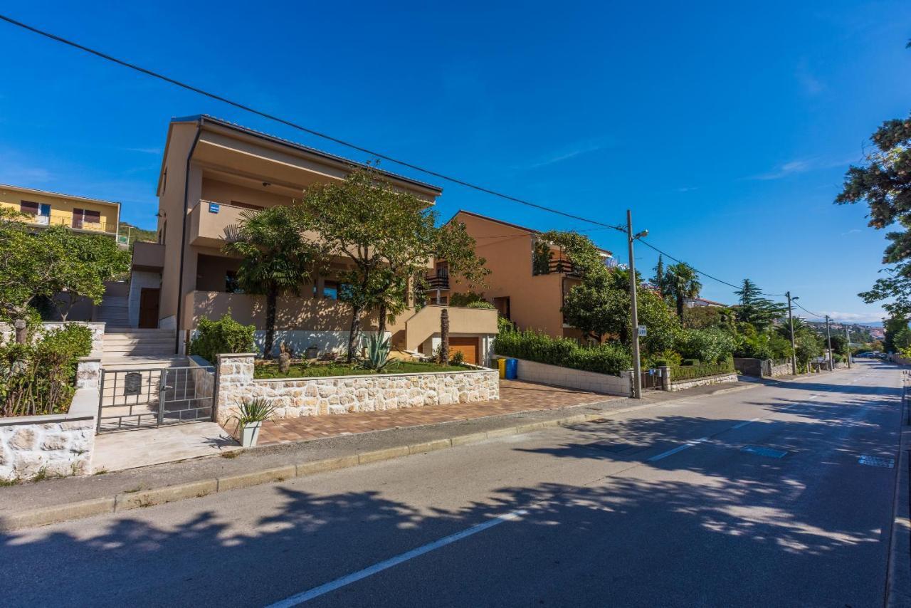 Apartmani Anita Dramalj Esterno foto