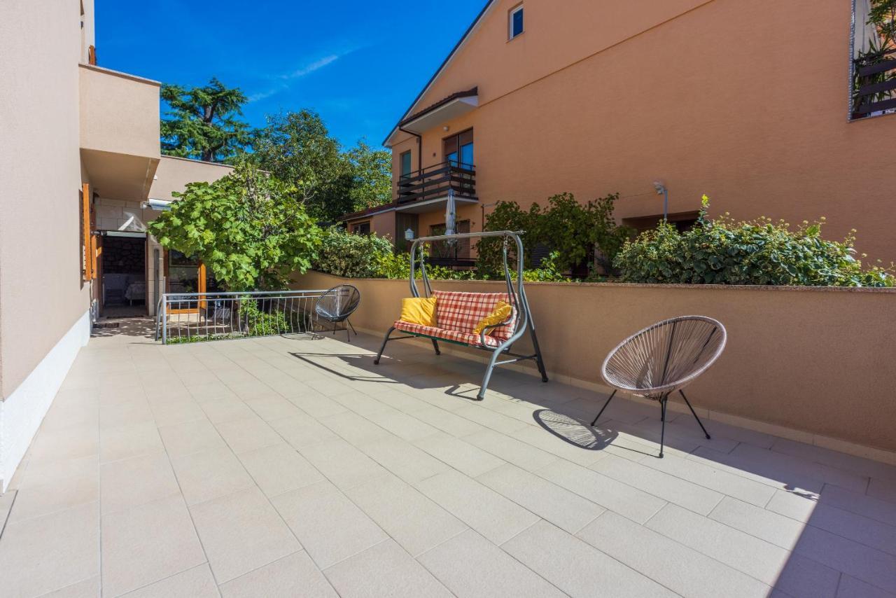 Apartmani Anita Dramalj Esterno foto