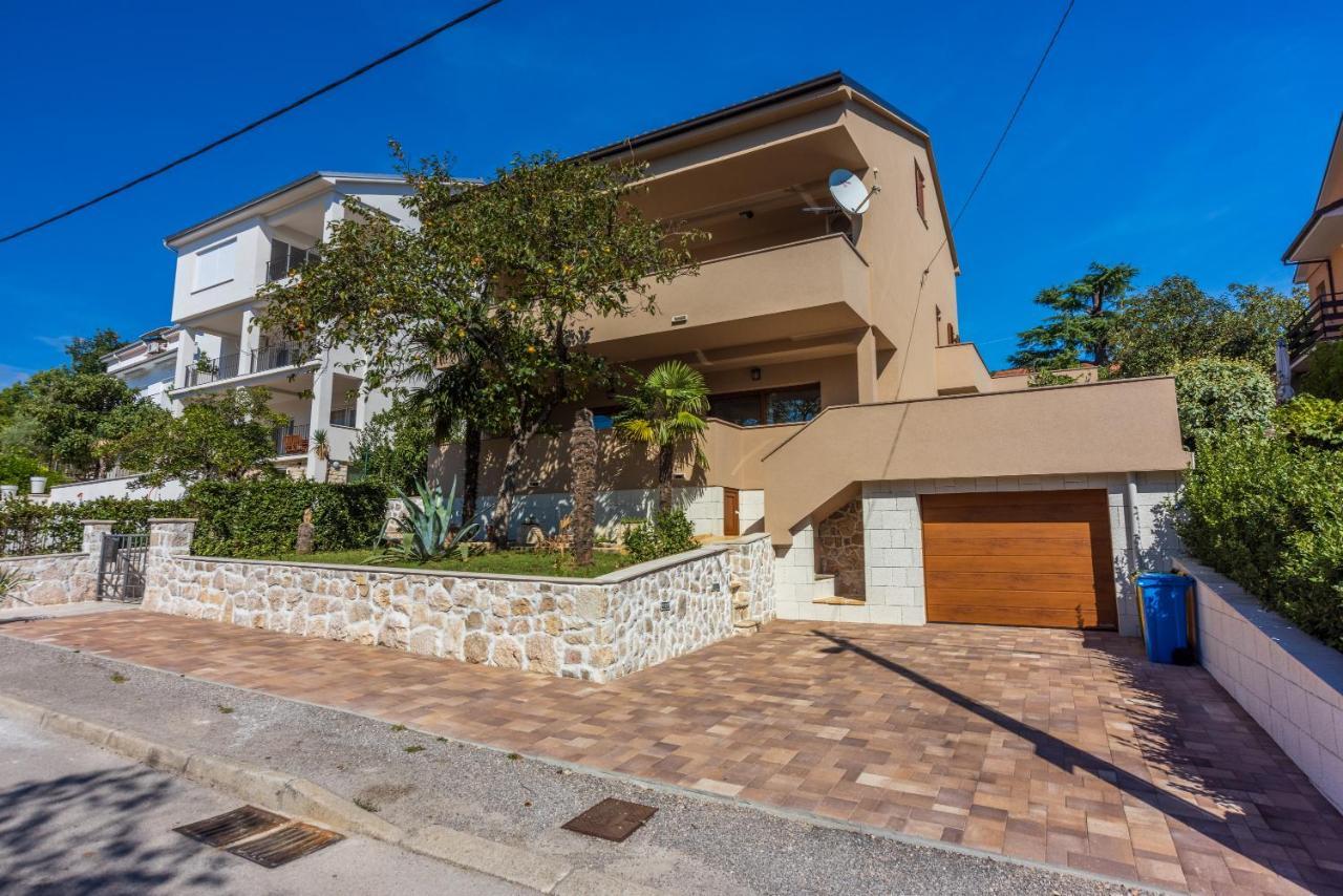 Apartmani Anita Dramalj Esterno foto