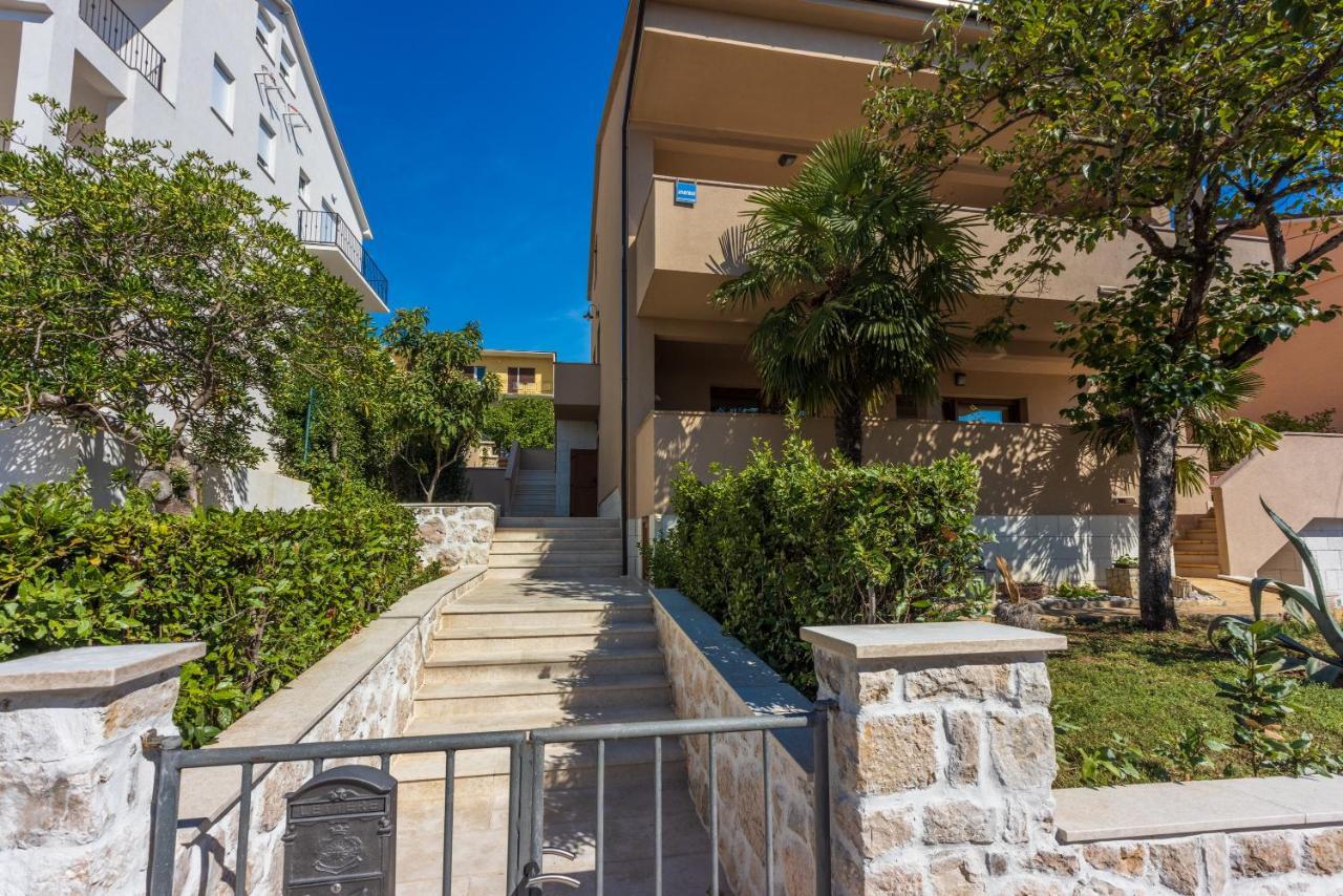Apartmani Anita Dramalj Esterno foto