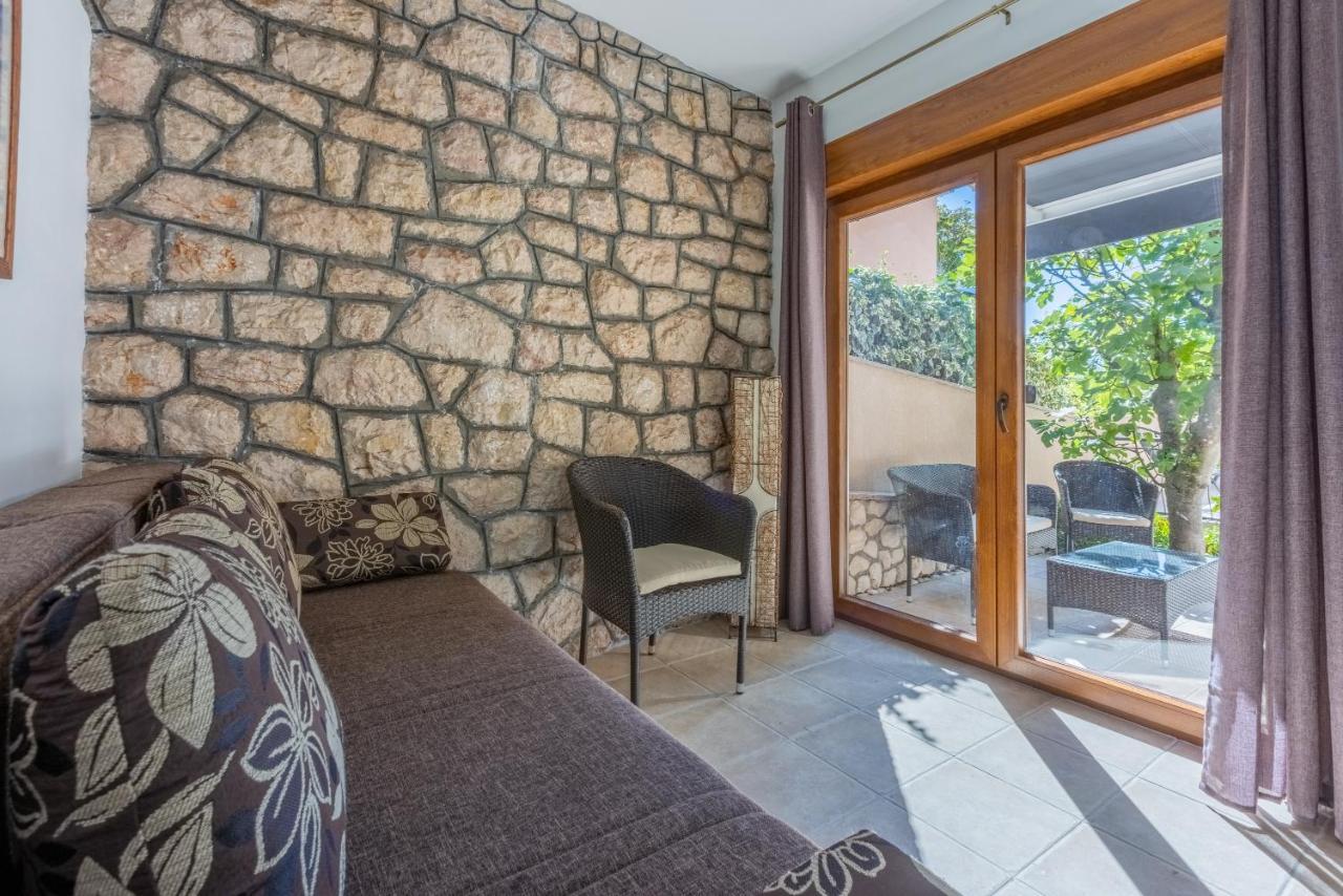 Apartmani Anita Dramalj Esterno foto