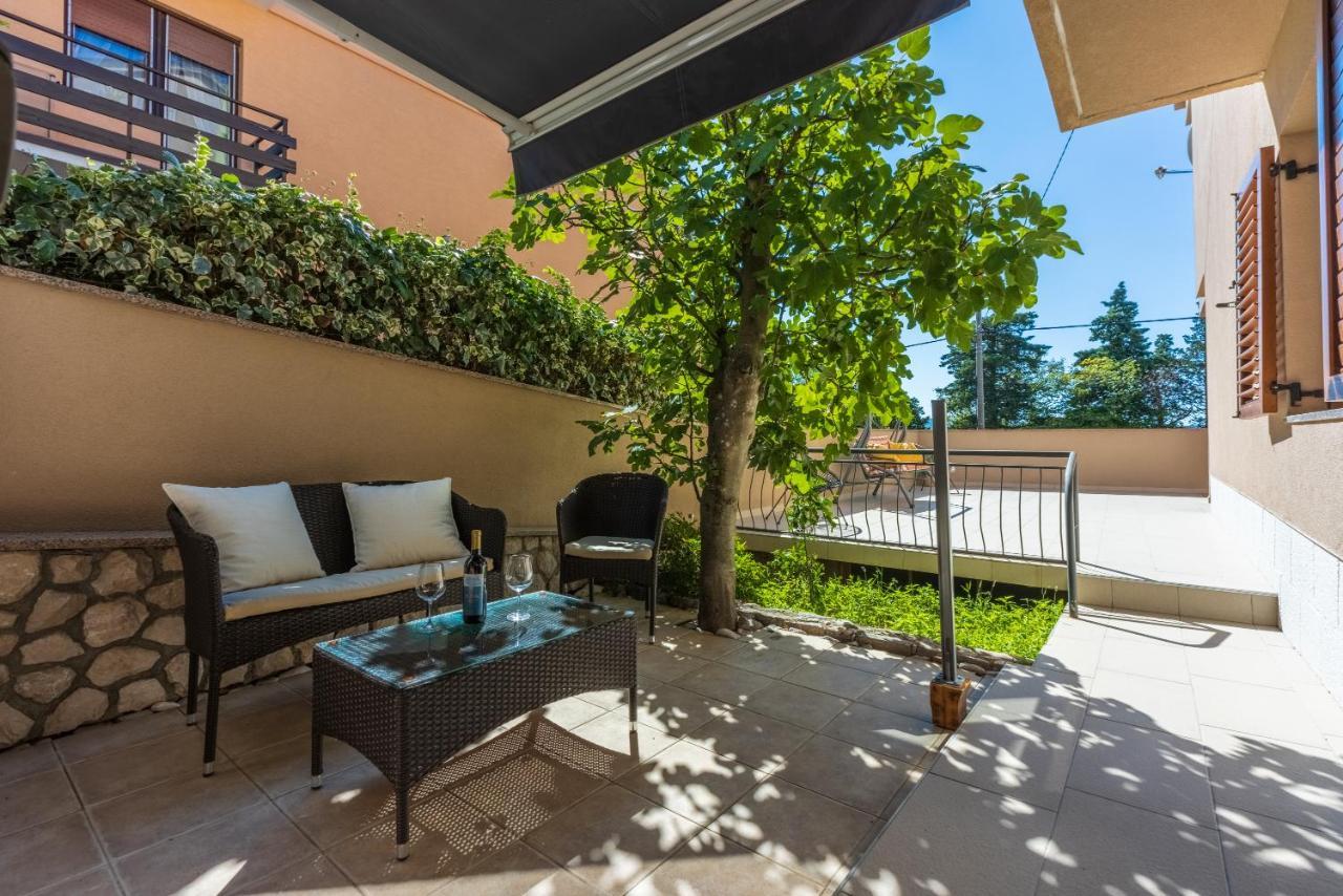 Apartmani Anita Dramalj Esterno foto