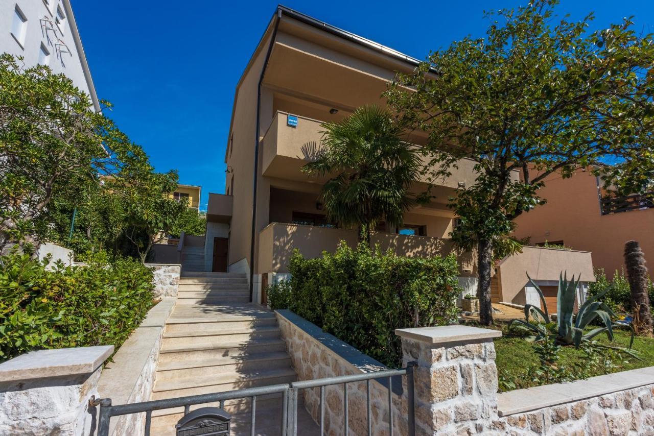 Apartmani Anita Dramalj Esterno foto